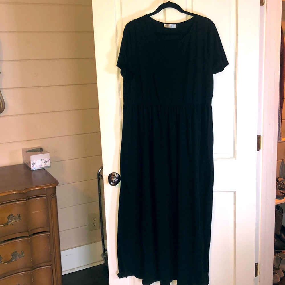 Nemidor Black Floor Length Dress